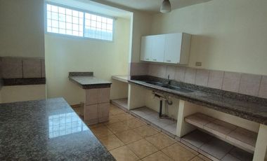 Departamento en Alquiler en la Garzota, 4 Habitaciones, 2 Baños, Parqueo, Seguridad, Norte de Guayaquil.