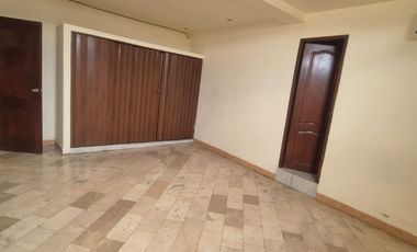 Departamento en Alquiler en la Garzota, 4 Habitaciones, 2 Baños, Parqueo, Seguridad, Norte de Guayaquil.