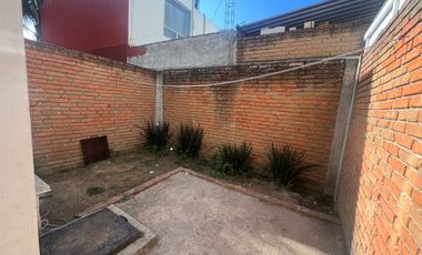 Casa en renta 2 habitaciones en fracc cerrado seguro Cuautlancingo