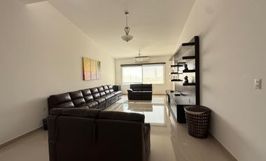 CASA EN VENTA EN FRACCIONAMIENTO LOMAS DE COCOYOC, MORELOS