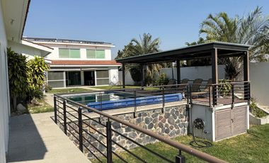 CASA EN VENTA EN FRACCIONAMIENTO LOMAS DE COCOYOC, MORELOS