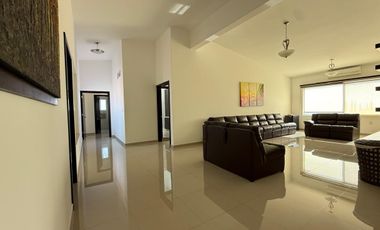 CASA EN VENTA EN FRACCIONAMIENTO LOMAS DE COCOYOC, MORELOS