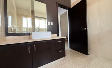 CASA EN VENTA EN FRACCIONAMIENTO LOMAS DE COCOYOC, MORELOS