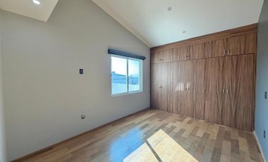 CASA EN RENTA EN METEPEC, ZONA UVM