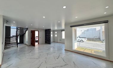 CASA EN RENTA EN METEPEC, ZONA UVM