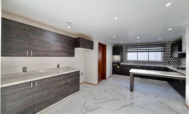 CASA EN RENTA EN METEPEC, ZONA UVM