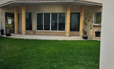 CASA EN RENTA EN METEPEC, ZONA UVM