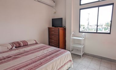 Casa en Venta Sector Ciudadela Universitaria Sur Manta | 5 Dormitorios, Patio y Garage