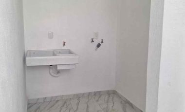 Se renta casa remodelada, a un lado de la Universidad Autónoma. Campestre Villas del Álamo