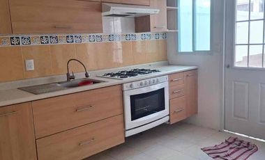 Se renta casa remodelada, a un lado de la Universidad Autónoma. Campestre Villas del Álamo