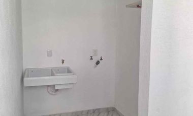 Se renta casa remodelada, a un lado de la Universidad Autónoma. Campestre Villas del Álamo