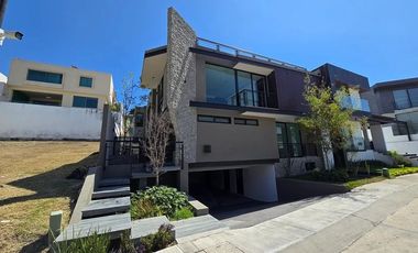 Hermosa y NUEVA Casa En Venta.		$32,800,000