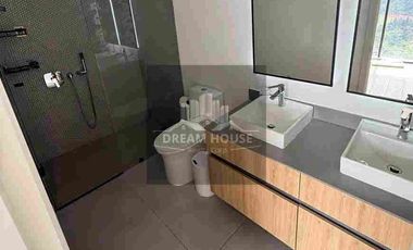 Renta de Departamento Amoblado, 3 dormitorios, Sector La Carolina, Edificio IQON