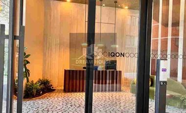 Renta de Departamento Amoblado, 3 dormitorios, Sector La Carolina, Edificio IQON