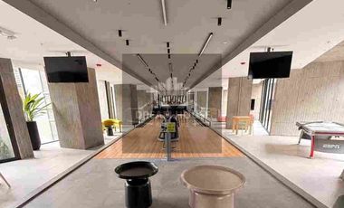 Renta de Departamento Amoblado, 3 dormitorios, Sector La Carolina, Edificio IQON