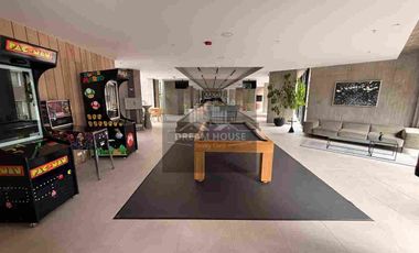 Renta de Departamento Amoblado, 3 dormitorios, Sector La Carolina, Edificio IQON