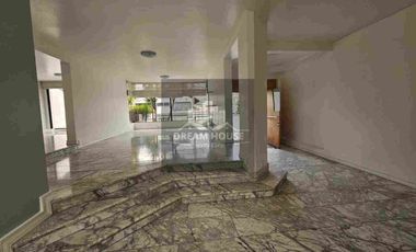 Venta de Casa de 4 dormitorios, Sector Quito Tenis, Ecuador