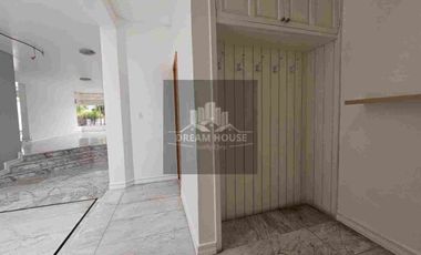 Venta de Casa de 4 dormitorios, Sector Quito Tenis, Ecuador