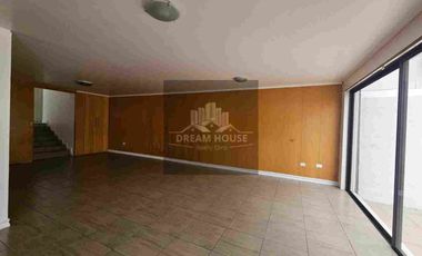 Venta de Casa de 4 dormitorios, Sector Quito Tenis, Ecuador