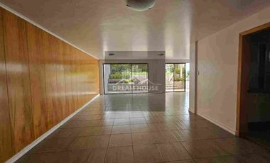 Venta de Casa de 4 dormitorios, Sector Quito Tenis, Ecuador