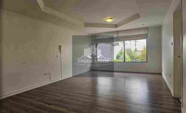 Venta de Casa de 4 dormitorios, Sector Quito Tenis, Ecuador
