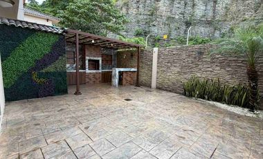 Casa de alquiler en Bosques de la costa - etapa Aura