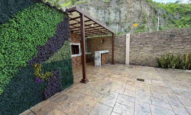 Casa de alquiler en Bosques de la costa - etapa Aura