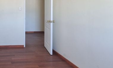 Casa Moderna 3D/2B en Linderos, Buin – Año 2022 con estacionamiento