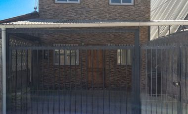 Casa Moderna 3D/2B en Linderos, Buin – Año 2022 con estacionamiento