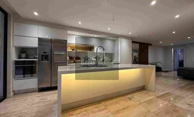 Venta de Casa de 5 dormitorios, Sector San Patricio, Cumbayá, Ecuador