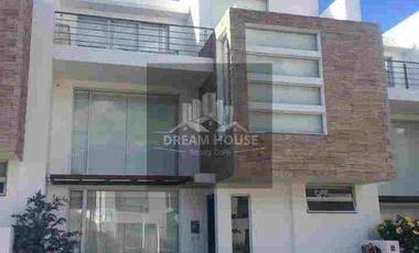 Venta o Renta de Casa de 3 dormitorios, Sector Santa Rosa, Tumbaco, Ecuador