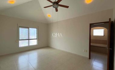 Se renta departamento en Cancún centro Mediterraneé SM17