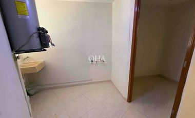 Se renta departamento en Cancún centro Mediterraneé SM17