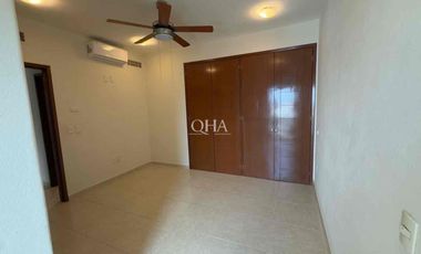 Se renta departamento en Cancún centro Mediterraneé SM17