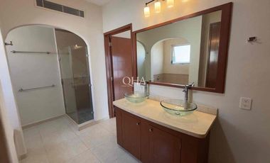 Se renta departamento en Cancún centro Mediterraneé SM17