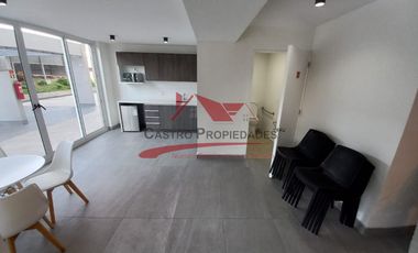 Departamento Nuevo en Piso 8 con 2 Dormitorios, 1 Baño, Condominio Alto Goycolea, Comuna La Cisterna.