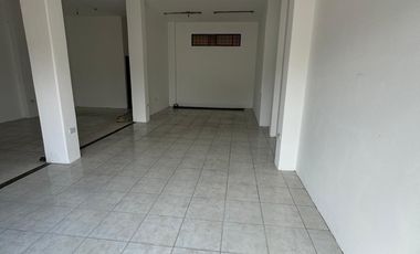 Alquiler local en Duran en Av.Nicolas Lapentti.