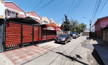 Hermosa Casa de Dos Pisos Ampliada con 5 Dormitorios, 2 Baños, Villa Anguita VI, Comuna San Bernardo.