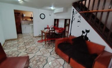 Hermosa Casa de Dos Pisos Ampliada con 5 Dormitorios, 2 Baños, Villa Anguita VI, Comuna San Bernardo.