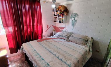 Hermosa Casa de Dos Pisos Ampliada con 5 Dormitorios, 2 Baños, Villa Anguita VI, Comuna San Bernardo.