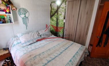 Hermosa Casa de Dos Pisos Ampliada con 5 Dormitorios, 2 Baños, Villa Anguita VI, Comuna San Bernardo.