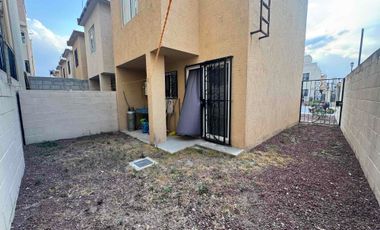 Renta casa amueblada en la salida a CDMX  en los viñedos