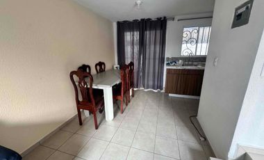 Renta casa amueblada en la salida a CDMX  en los viñedos