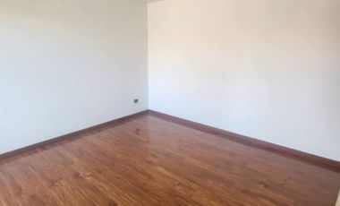 Tu refugio privado con la mejor vista de Chía! ⛰️✨  ¿Buscas privacidad, espacio y una vista que te quite el aliento? Esta casa de 3 niveles en Fonquet