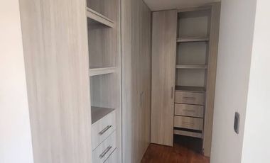 Tu refugio privado con la mejor vista de Chía! ⛰️✨  ¿Buscas privacidad, espacio y una vista que te quite el aliento? Esta casa de 3 niveles en Fonquet