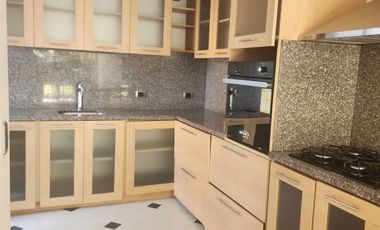 Tu refugio privado con la mejor vista de Chía! ⛰️✨  ¿Buscas privacidad, espacio y una vista que te quite el aliento? Esta casa de 3 niveles en Fonquet