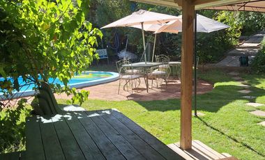 Hermosa Casa En El Exclusivo Sector Los Almendros de Reñaca UFs 13.200