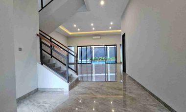 Rumah dijual Mewah di Bintaro Sektor 9 Tangerang Tropical Private Pool