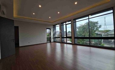 Rumah dijual Mewah di Bintaro Sektor 9 Tangerang Tropical Private Pool