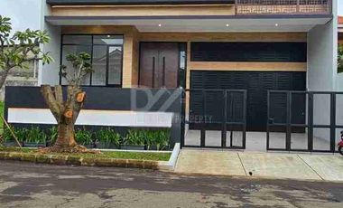 Rumah dijual Mewah di Bintaro Sektor 9 Tangerang Tropical Private Pool
